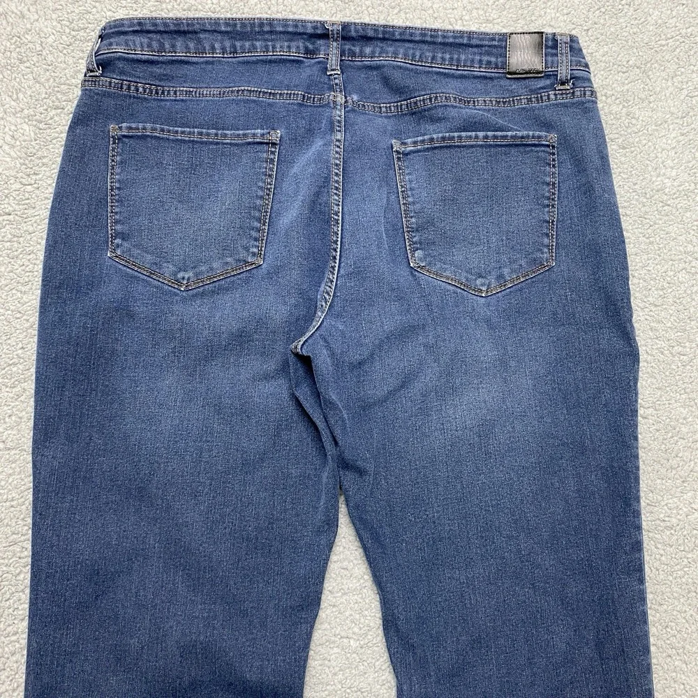UB Tech Jeans Men 40x32 Blue Denim Med Wash Straight Stretch Comfort Classic